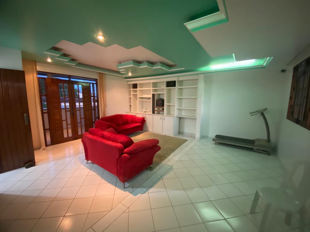 Casa à venda com 4 quartos, 335m² - Foto 16