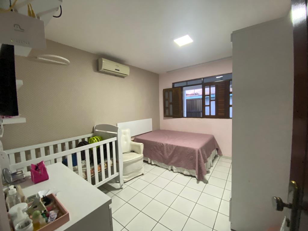 Casa à venda com 4 quartos, 335m² - Foto 9