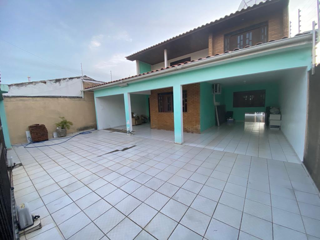 Casa à venda com 4 quartos, 335m² - Foto 4
