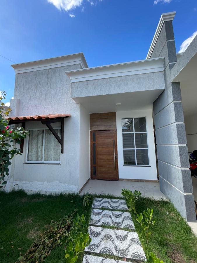 Casa à venda com 3 quartos, 115m² - Foto 1