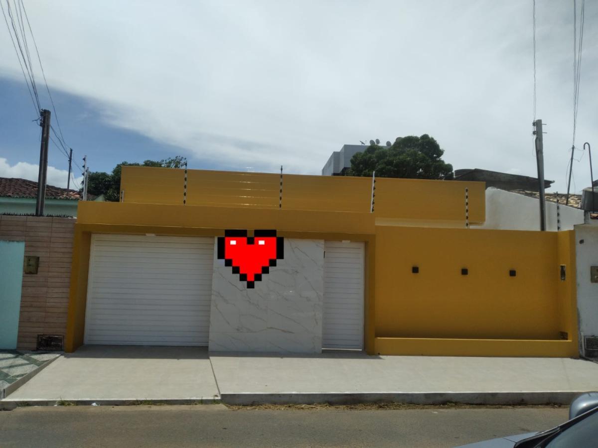 Casa à venda com 3 quartos, 300m² - Foto 1