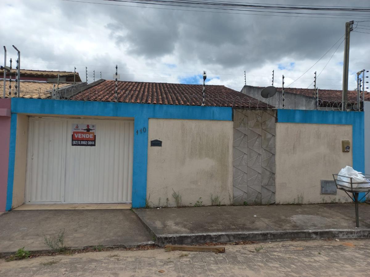 Casa à venda com 3 quartos, 162m² - Foto 1