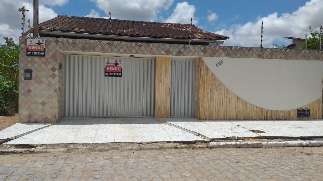 Casa à venda com 4 quartos, 250m² - Foto 1