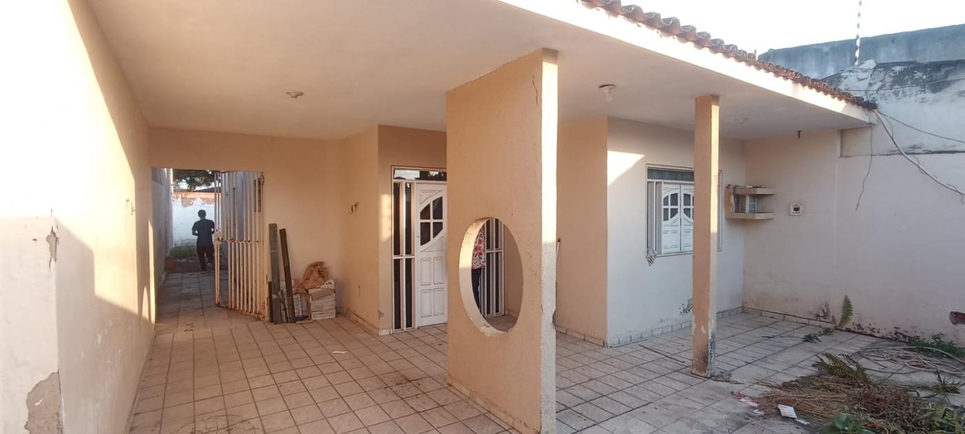 Casa à venda com 3 quartos, 105m² - Foto 2