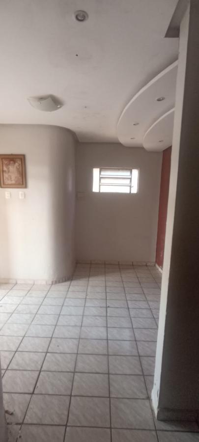 Casa à venda com 3 quartos, 105m² - Foto 4