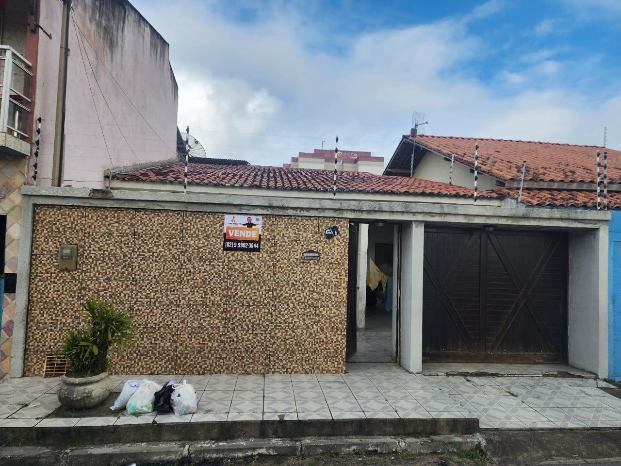 Casa à venda com 3 quartos, 115m² - Foto 1