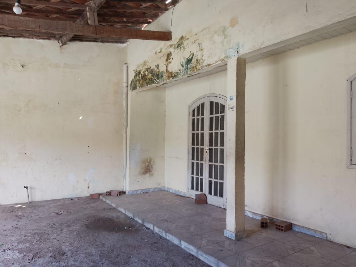 Casa à venda com 3 quartos - Foto 2