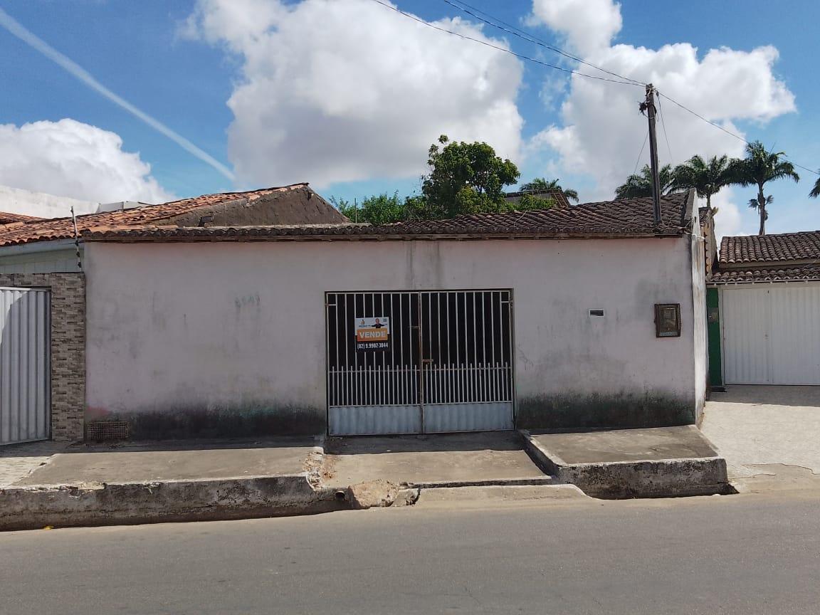 Casa à venda com 3 quartos - Foto 1