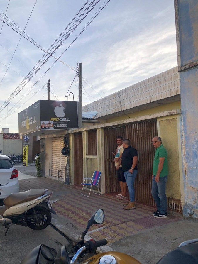 Casa à venda com 4 quartos, 306m² - Foto 2