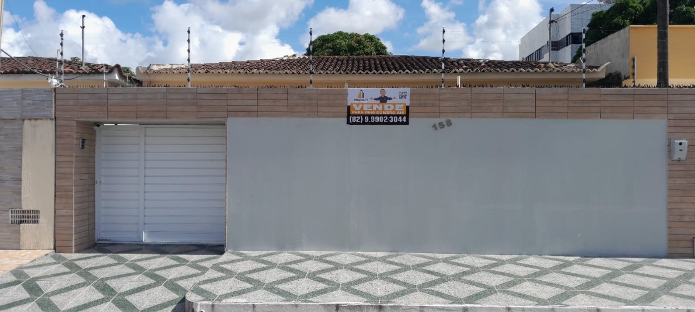 Casa à venda com 3 quartos, 300m² - Foto 1