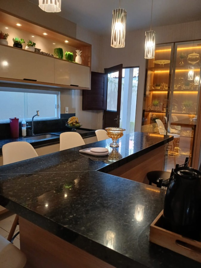 Casa à venda com 3 quartos, 200m² - Foto 7