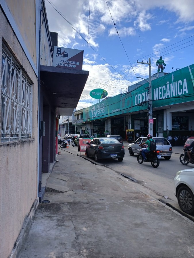 Prédio Inteiro para alugar com 3 quartos, 140m² - Foto 2